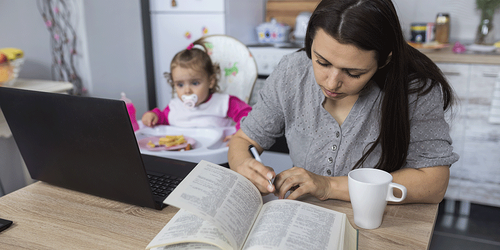 Uprawnienia studentów związane z rodzicielstwem w myśl ustawy 2.0