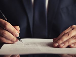 Falsus procurator, czyli co zrobić, gdy pełnomocnik przekroczy zakres umocowania?