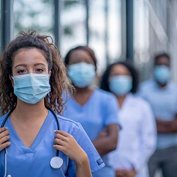 Zapewnienie kadr medycznych w czasie epidemii