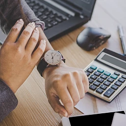 Czy zawieszone postępowanie administracyjne może być uznane za przewlekłe?