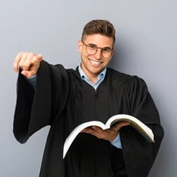 Czy pełnomocnik procesowy może żartować z sądu podczas rozprawy?