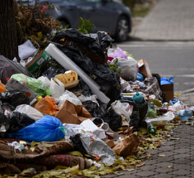 Usuwanie nielegalnie składowanych odpadów